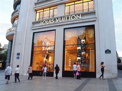 louis vuitton paris prices 2018|louis vuitton in paris cost.